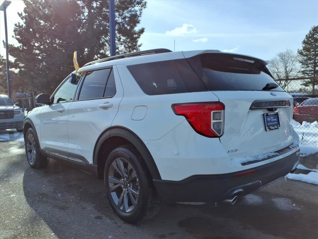 Certified 2023 Ford Explorer XLT w/ Equipment Group 202A image 9