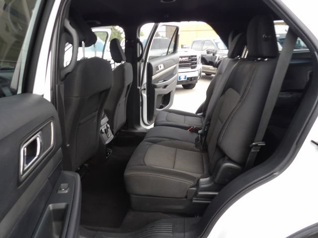 Certified 2019 Ford Explorer XLT w/ Equipment Group 201A FWD image 27