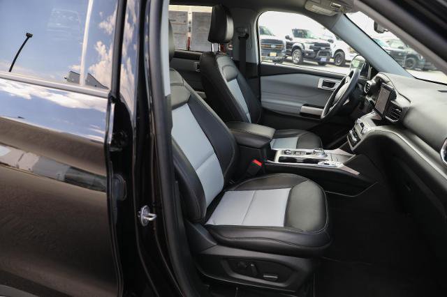 Certified 2023 Ford Explorer XLT w/ Equipment Group 202A image 33