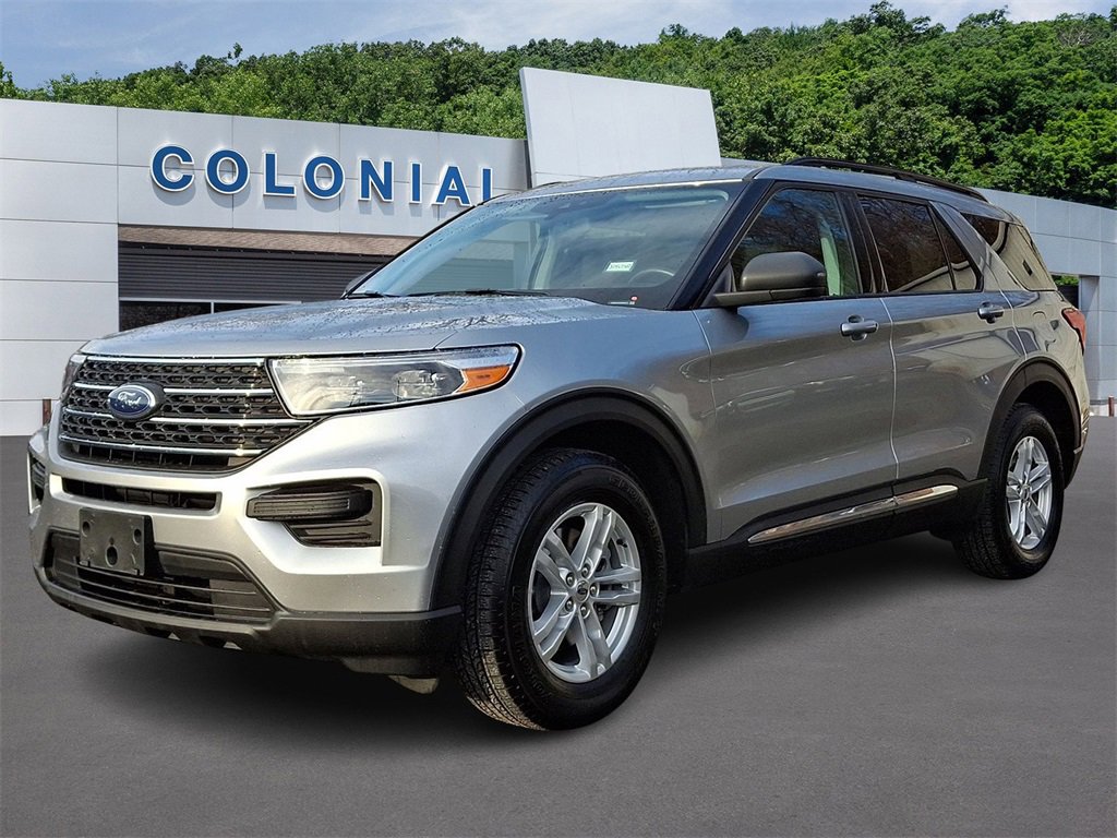 Certified 2022 Ford Explorer XLT w/ Class IV Trailer Tow Package image 3