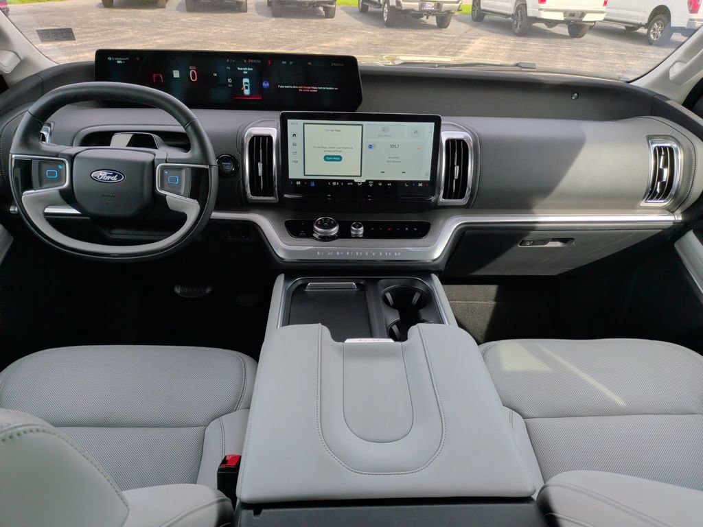 Certified 2025 Ford Expedition Platinum w/ Driver's Package AWD/4WD image 2