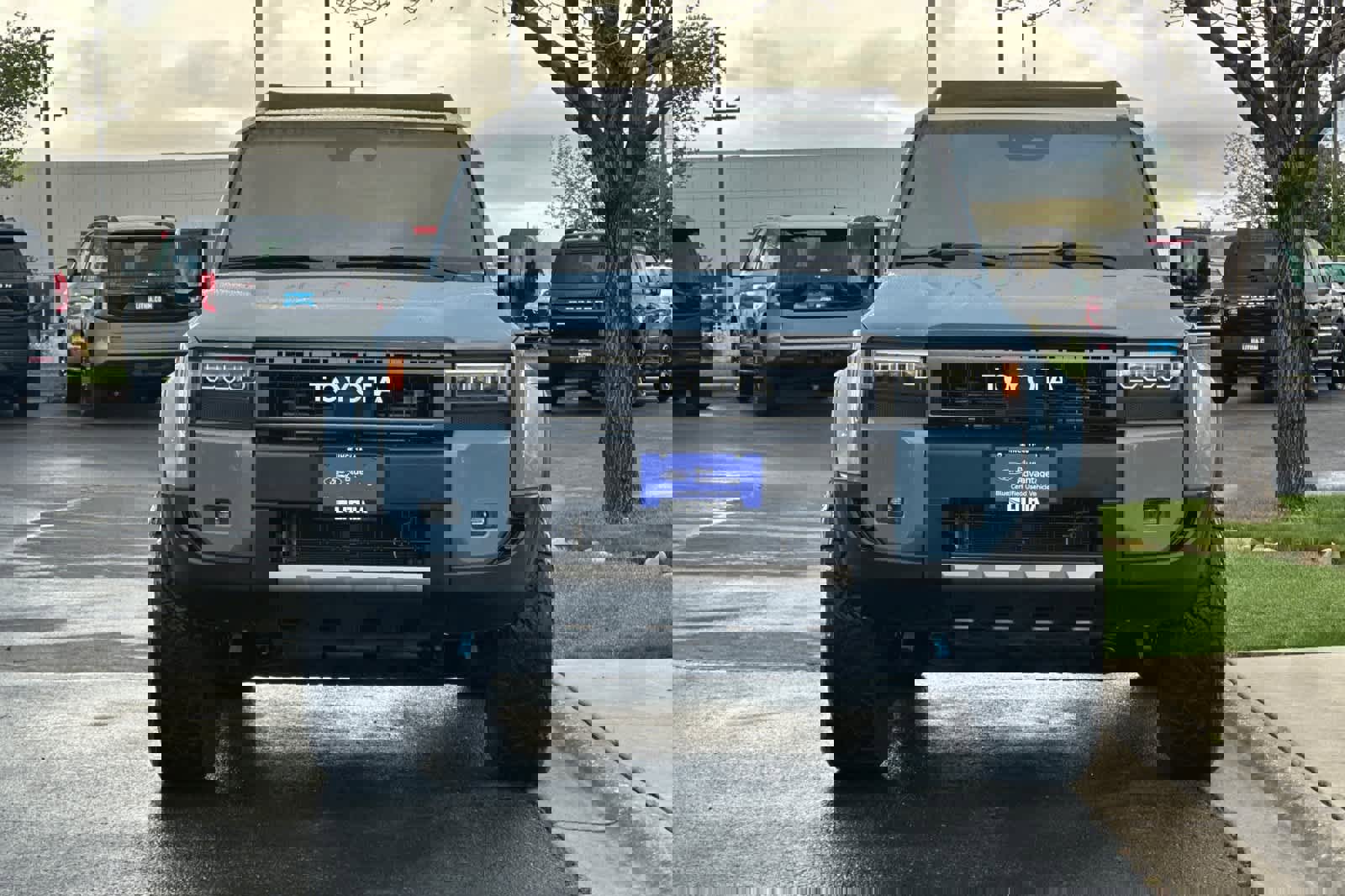 Used 2025 Toyota Land Cruiser image 10