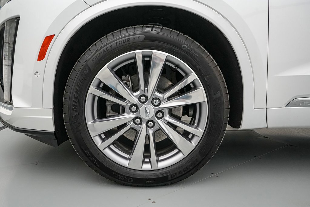 Used 2024 Cadillac XT6 Premium Luxury w/ Technology Package image 10