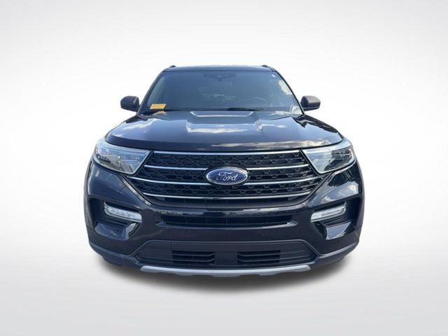 Certified 2020 Ford Explorer XLT w/ Equipment Group 202A AWD/4WD image 2