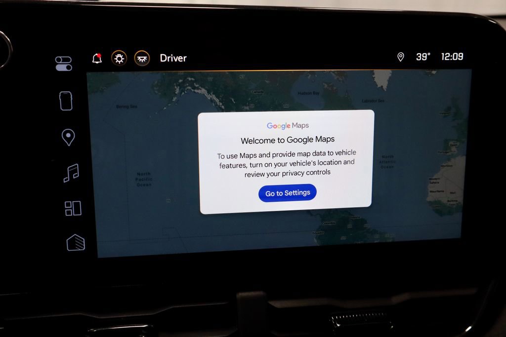 Used 2025 Chevrolet Equinox RS w/ Safety and Technology Package image 3