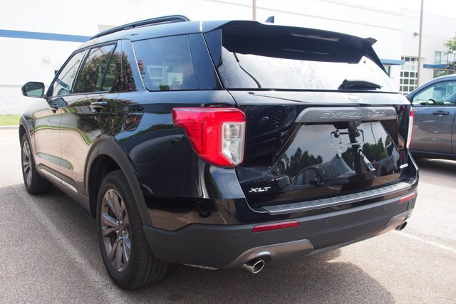 Certified 2024 Ford Explorer XLT w/ Equipment Group 202A AWD/4WD image 5