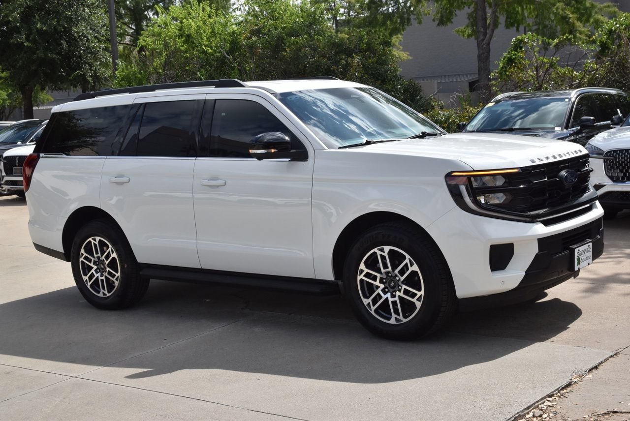 Certified 2026 Ford Expedition Active RWD image 5
