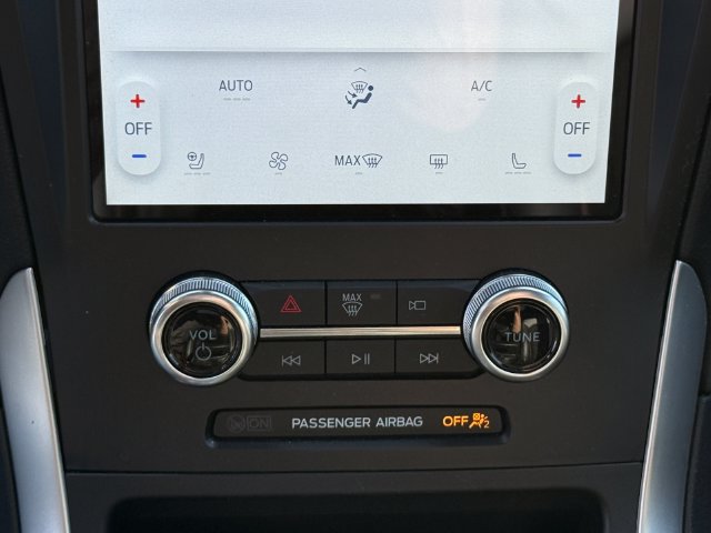 Certified 2024 Ford Edge ST-Line AWD/4WD image 7
