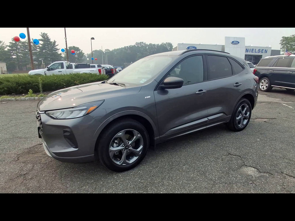 Certified 2024 Ford Escape ST-Line w/ Tech Pack #1 AWD/4WD image 4