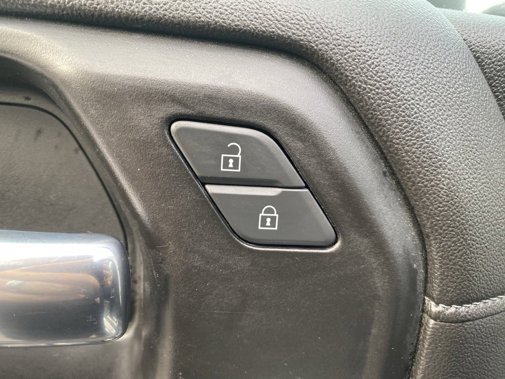 Used 2022 Chevrolet Silverado 2500 LT w/ Convenience Package image 14