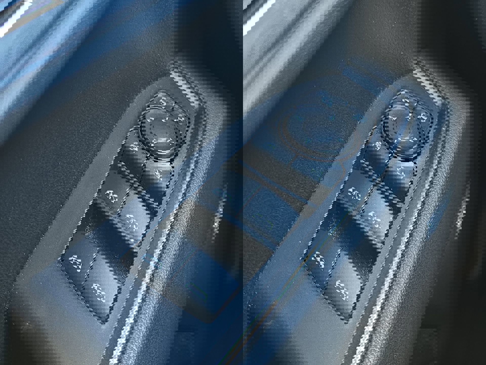 Used 2024 GMC Sierra 1500 SLT image 14