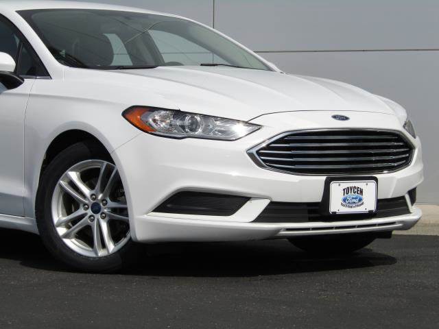 Certified 2018 Ford Fusion SE FWD image 4