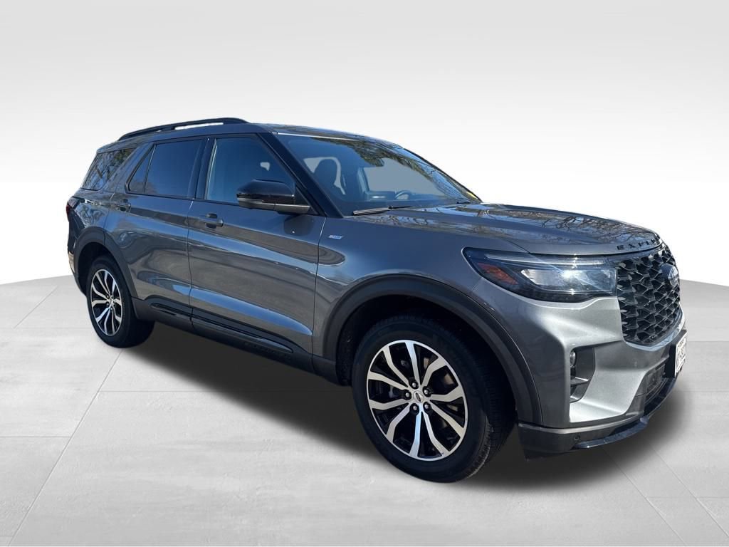 Certified 2025 Ford Explorer ST-Line image 6