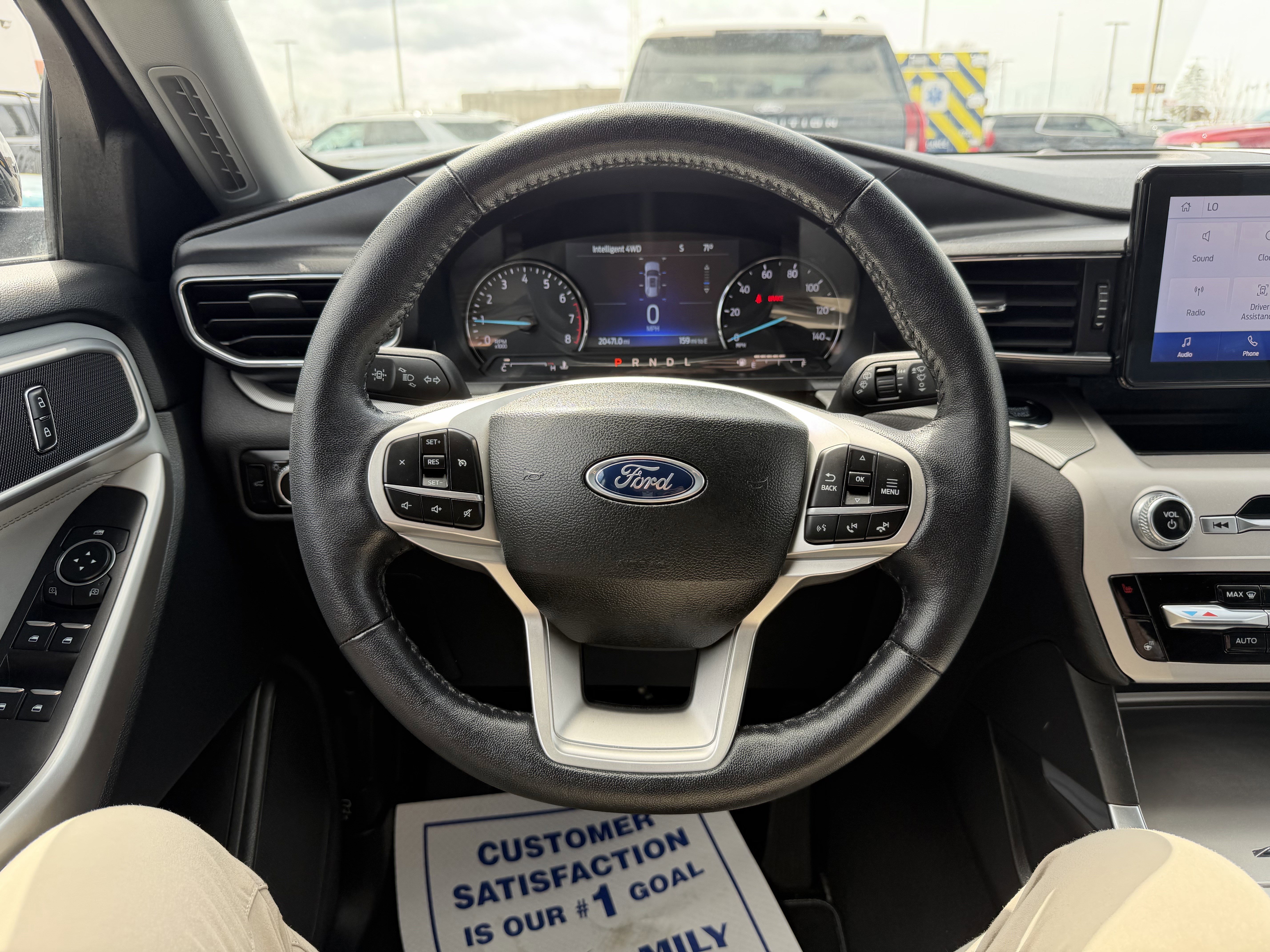 Certified 2023 Ford Explorer XLT w/ Equipment Group 202A AWD/4WD image 9