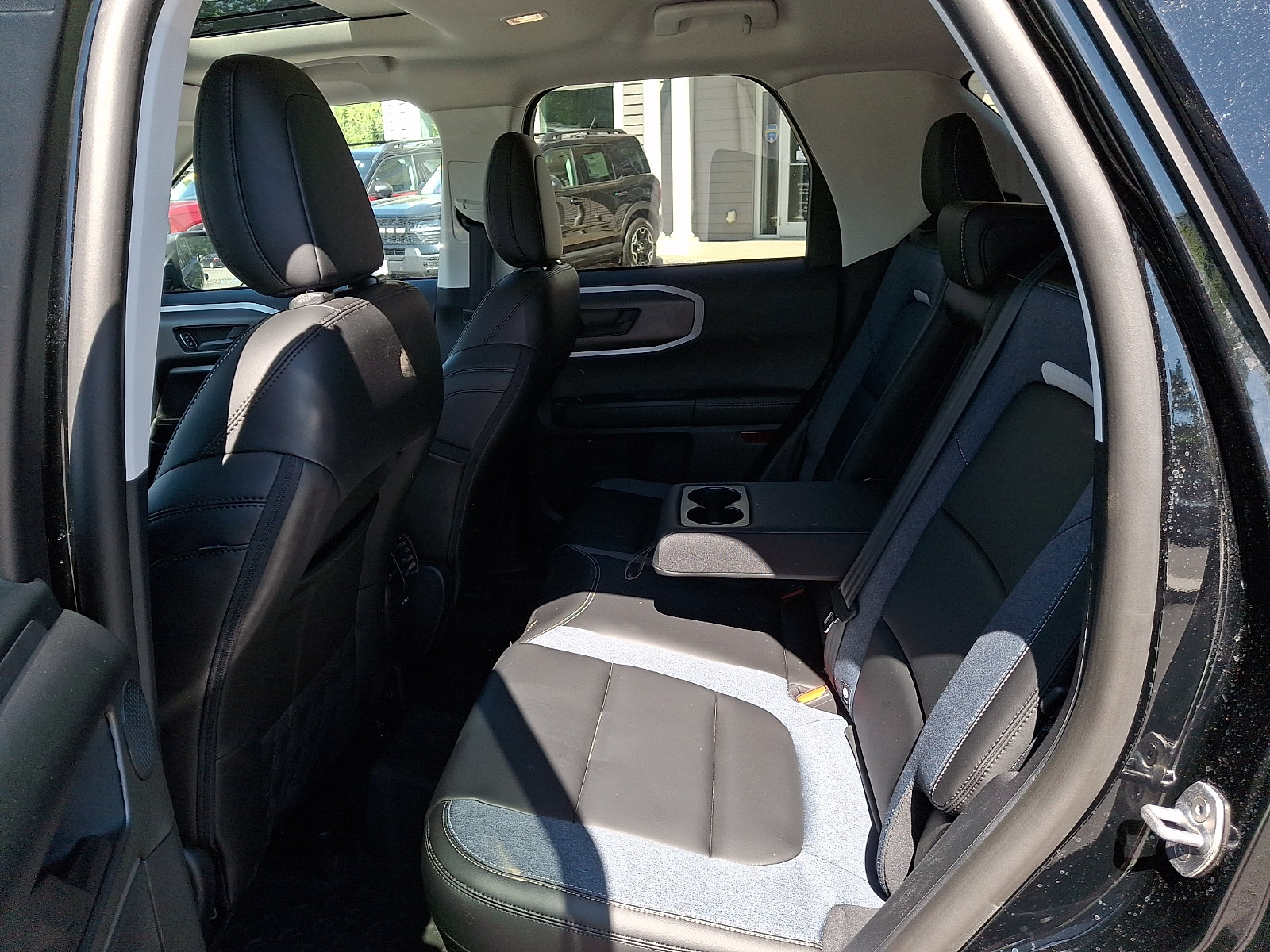Certified 2025 Ford Bronco Sport Outer Banks w/ Outer Banks Tech Package+ AWD/4WD image 11