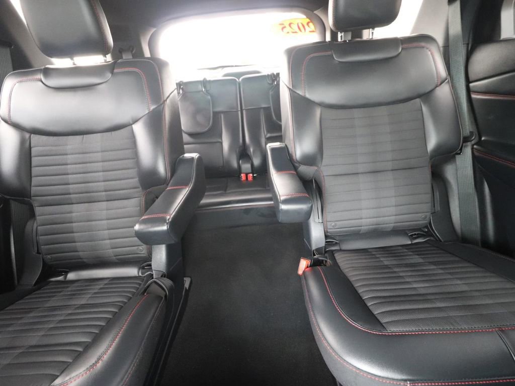 Certified 2025 Ford Explorer ST-Line w/ Premium Package image 12