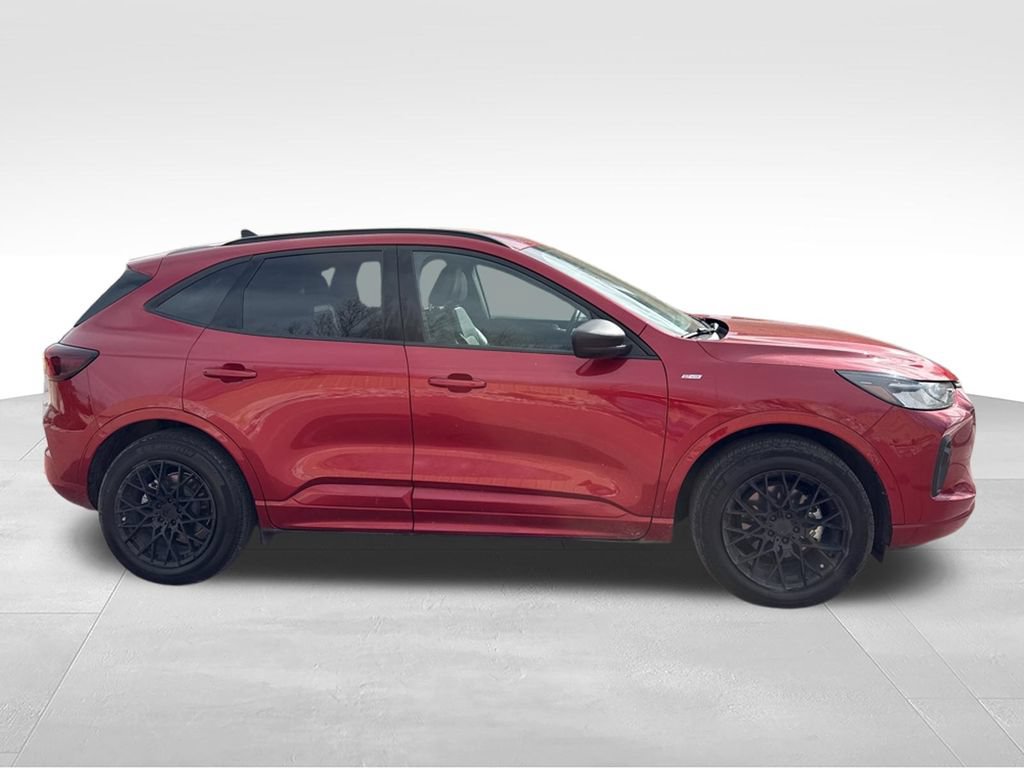 Certified 2024 Ford Escape ST-Line w/ Tech Pack #1 FWD image 11