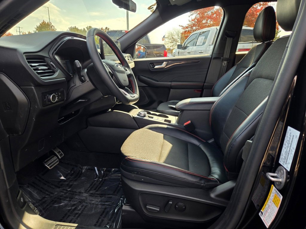 Certified 2023 Ford Escape ST-Line w/ Tech Pack #1 image 20