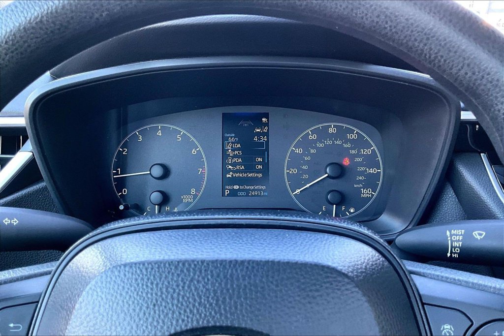 Used 2025 Toyota Corolla LE FWD image 19