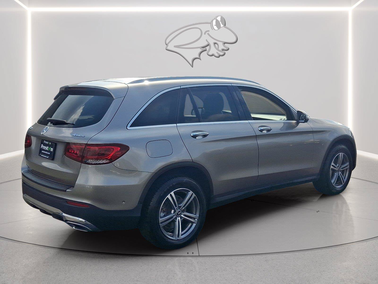 Used 2021 Mercedes-Benz GLC 300 4MATIC image 5