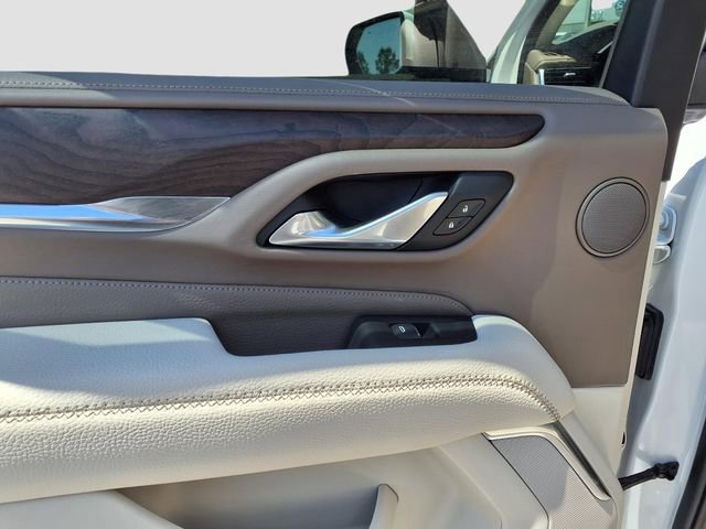 Used 2023 GMC Yukon XL Denali AWD/4WD image 8
