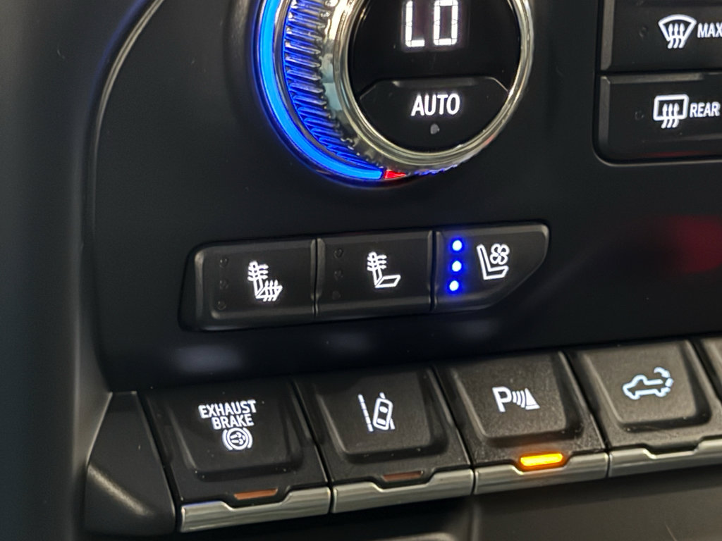 Used 2020 GMC Sierra 2500 Denali w/ Denali Ultimate Package image 29