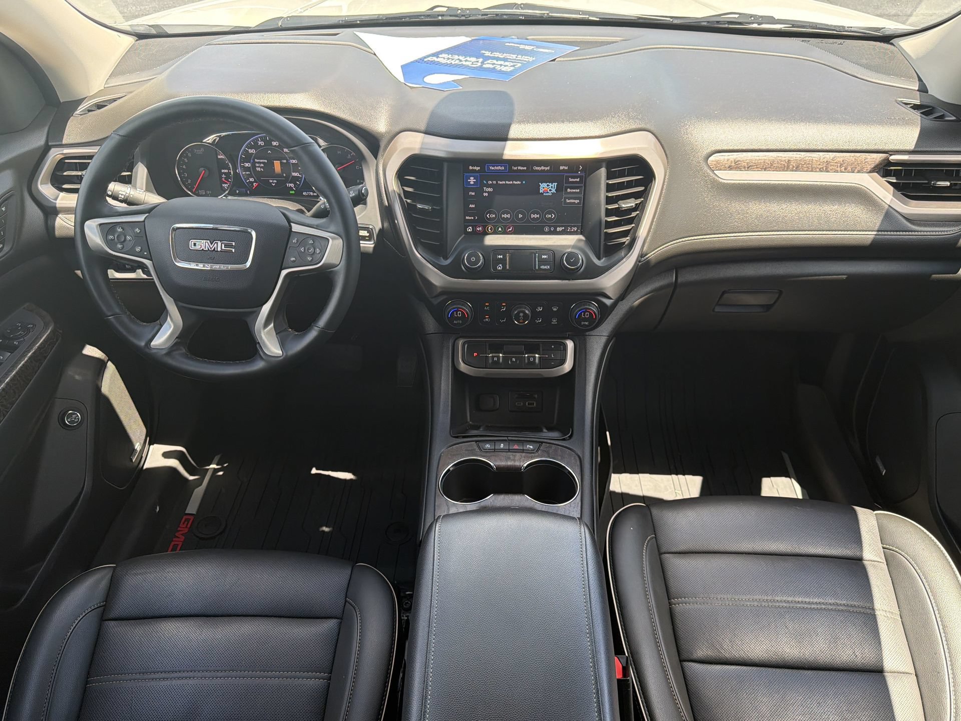 Used 2023 GMC Acadia Denali w/ Denali Technology Package AWD/4WD image 19