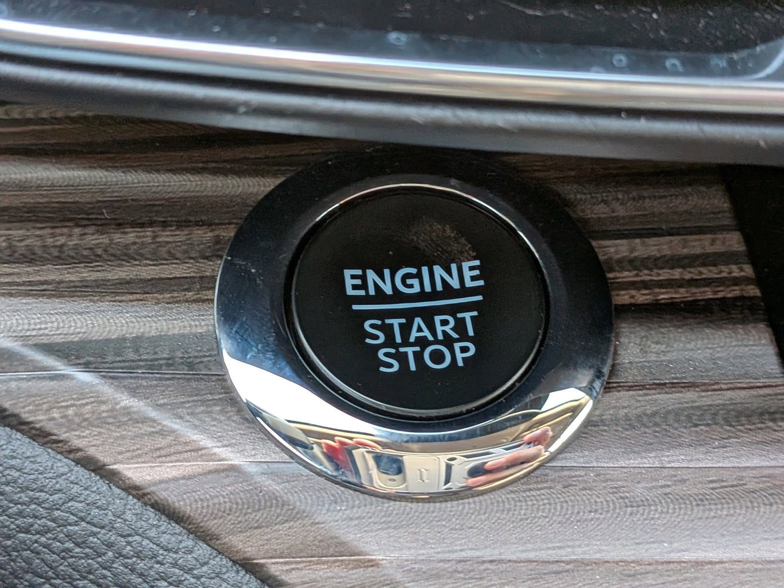 Certified 2023 Ford Explorer Limited w/ Limited Technology Package image 33