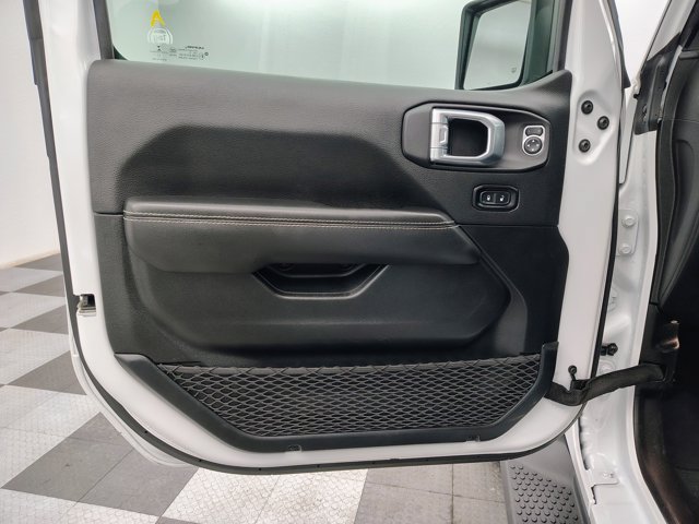 Used 2021 Jeep Wrangler Unlimited Sahara w/ Uconnect 4C Nav & Sound Group AWD/4WD image 21