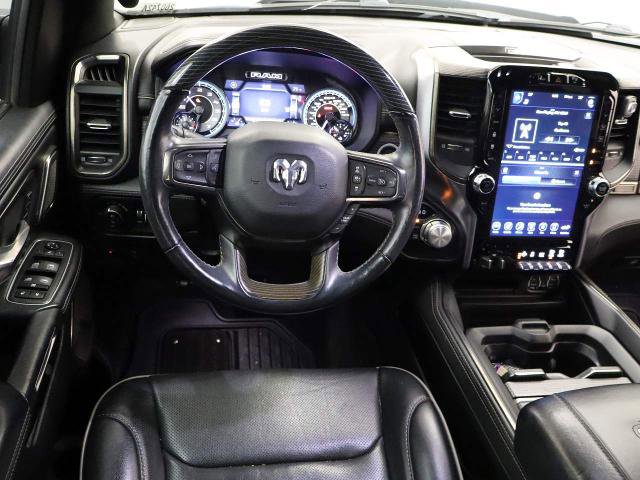 Used 2020 RAM 1500 Limited w/ Black Appearance Package AWD/4WD image 11