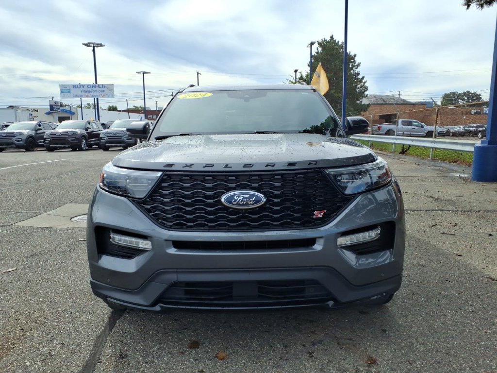 Certified 2024 Ford Explorer ST w/ Equipment Group 401A AWD/4WD image 3