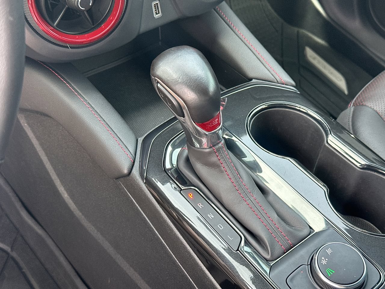 Used 2020 Chevrolet Blazer RS FWD image 33