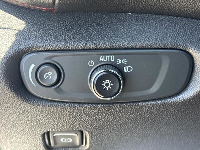 Used 2022 Chevrolet Blazer RS w/ Enhanced Convenience Package FWD image 17