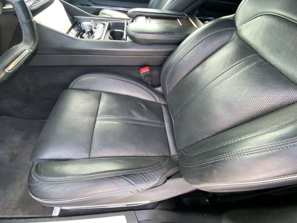 Used 2023 Jeep Grand Wagoneer Series II AWD/4WD image 22