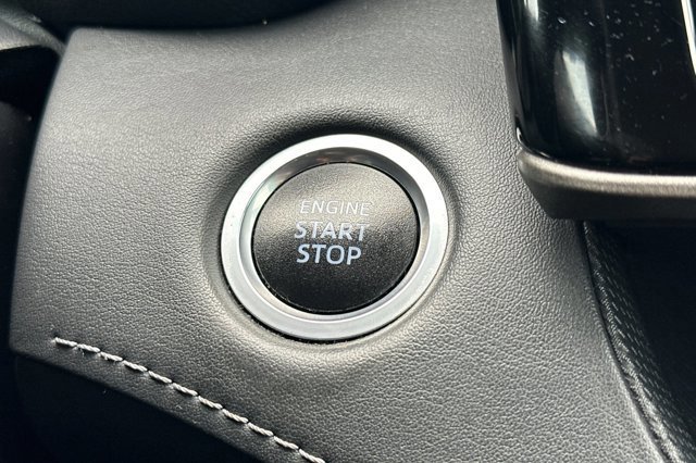 Used 2020 Toyota Highlander LE image 29