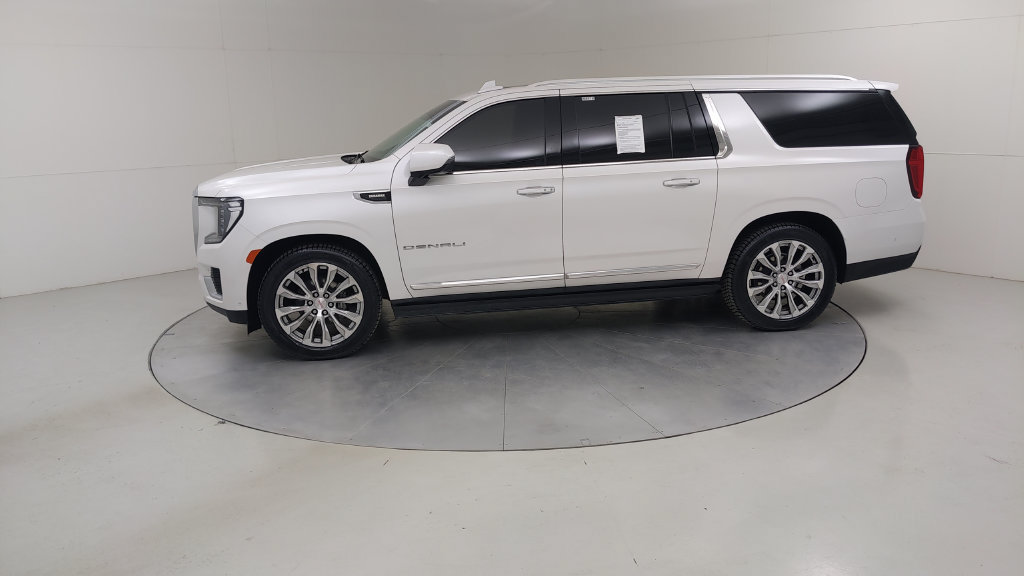 Used 2024 GMC Yukon XL Denali w/ Denali Reserve Package AWD/4WD image 21