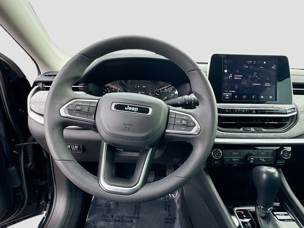 Used 2022 Jeep Compass Latitude image 10