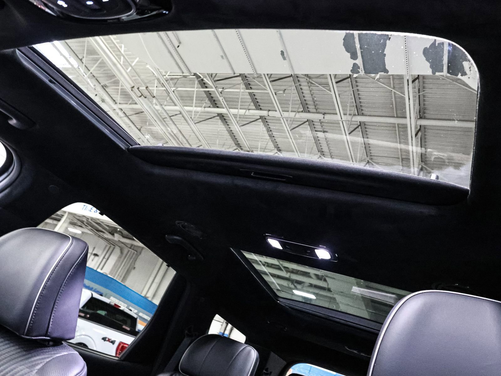 Used 2024 Hyundai Palisade Calligraphy image 43