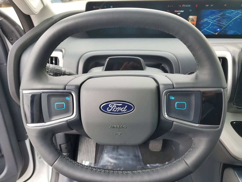 Certified 2025 Ford Expedition Active image 24