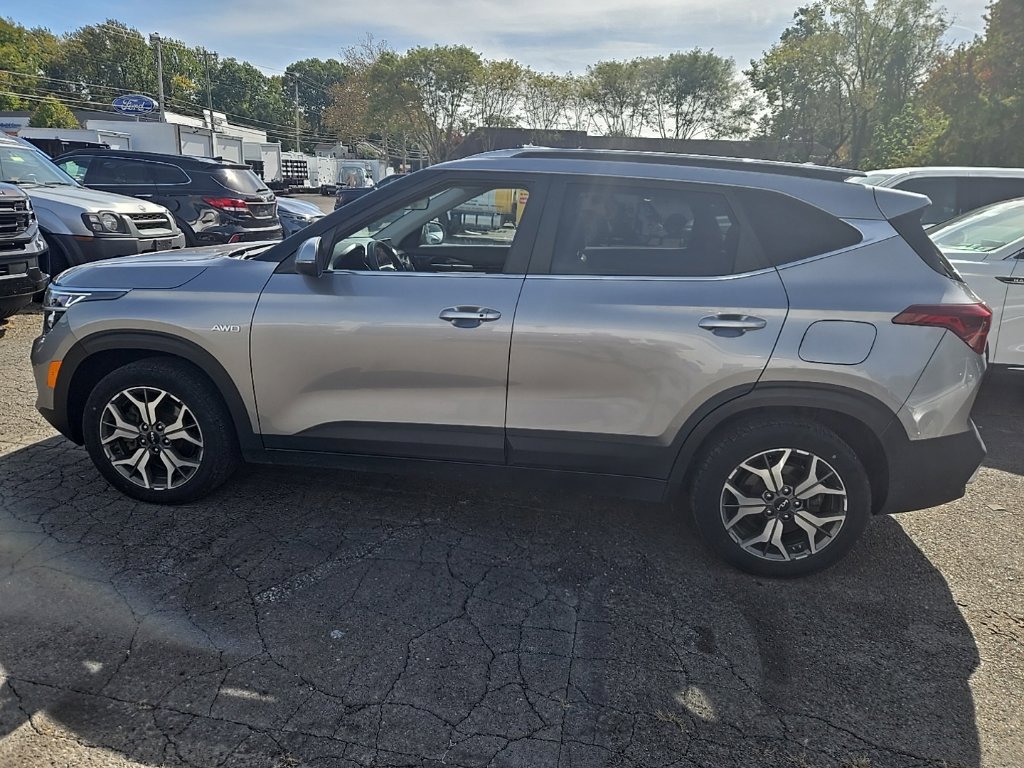 Used 2022 Kia Seltos EX AWD/4WD image 9
