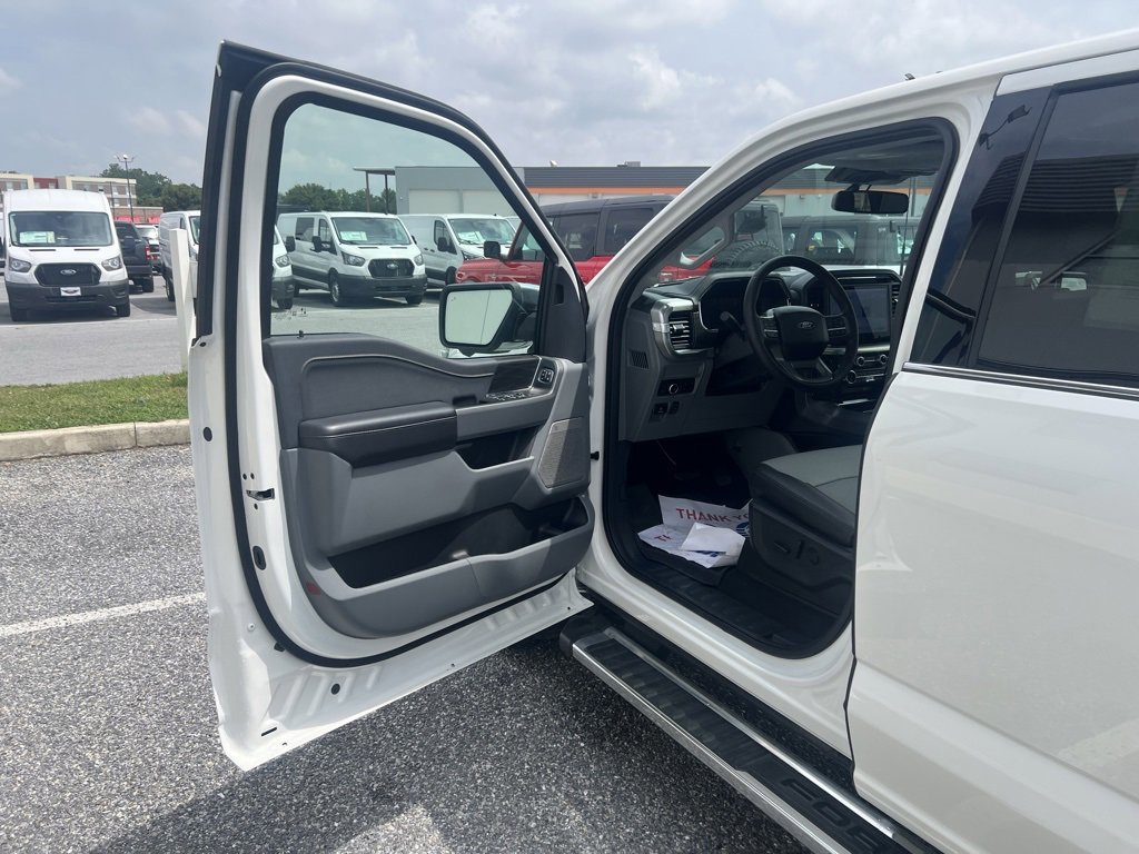 Certified 2025 Ford F150 Lariat w/ Equipment Group 501A Mid image 11