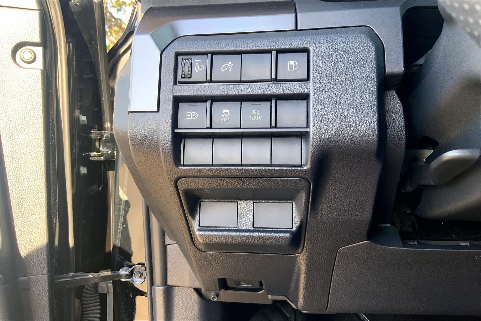 Used 2025 Toyota 4Runner TRD Sport AWD/4WD image 36