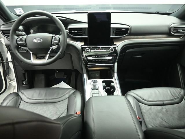 Certified 2023 Ford Explorer Platinum w/ Technology Package image 38