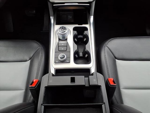 Certified 2022 Ford Explorer XLT w/ Equipment Group 202A image 17