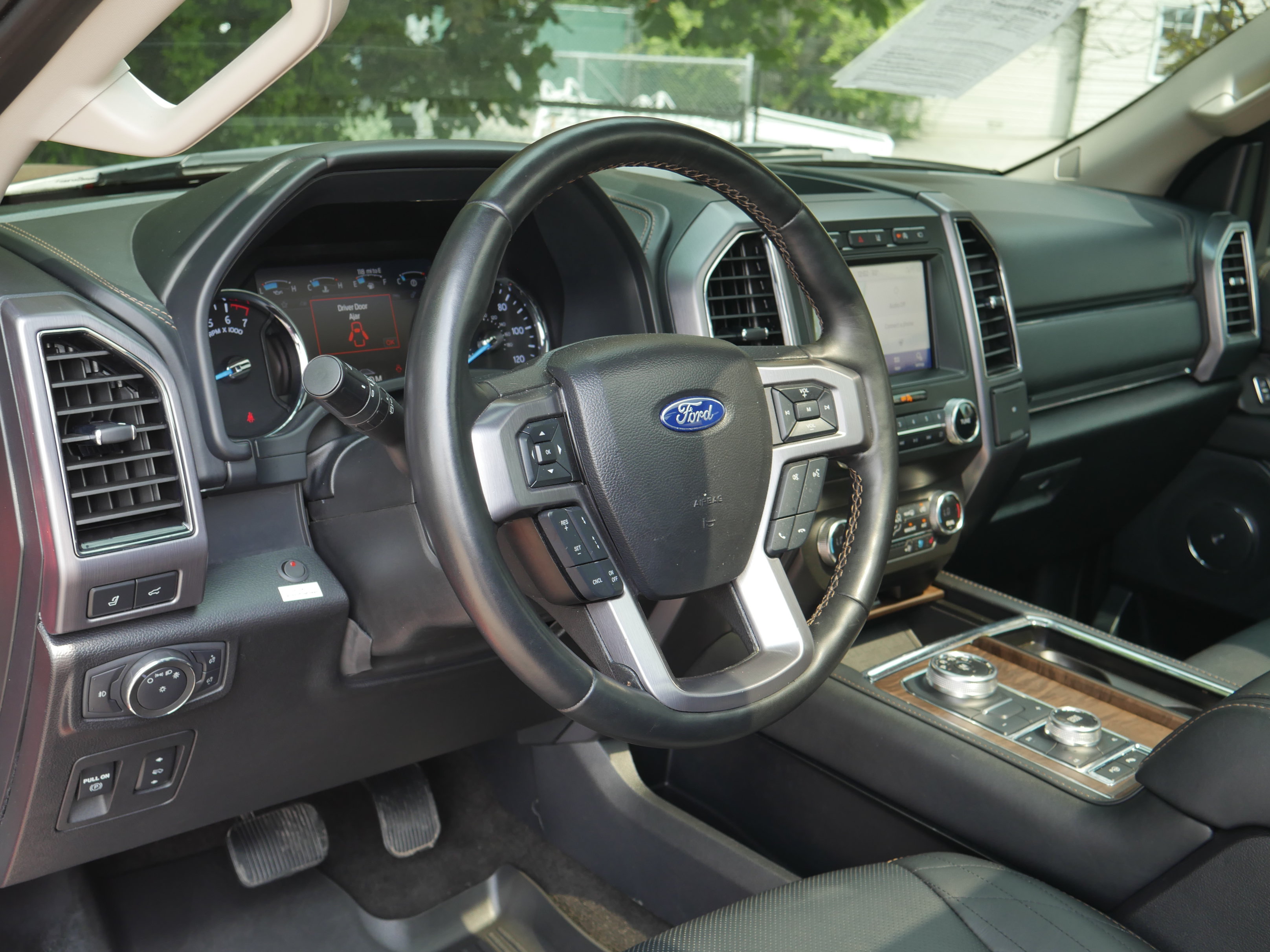 Certified 2020 Ford Expedition Platinum AWD/4WD image 4