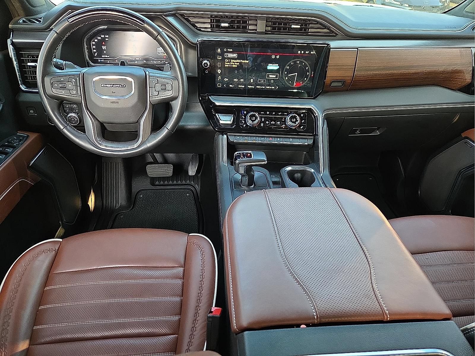 Used 2025 GMC Sierra 1500 Denali Ultimate AWD/4WD image 11