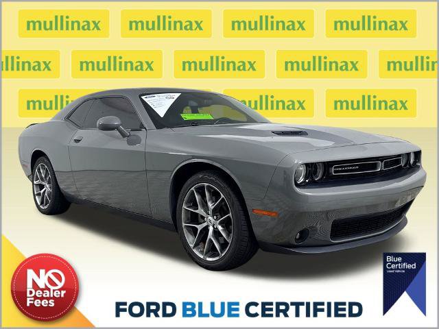 Used 2023 Dodge Challenger SXT w/ Plus Package RWD image 1