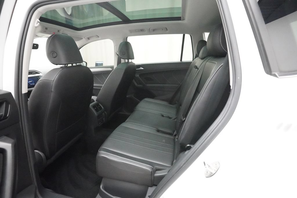 Used 2022 Volkswagen Tiguan SE AWD/4WD image 15