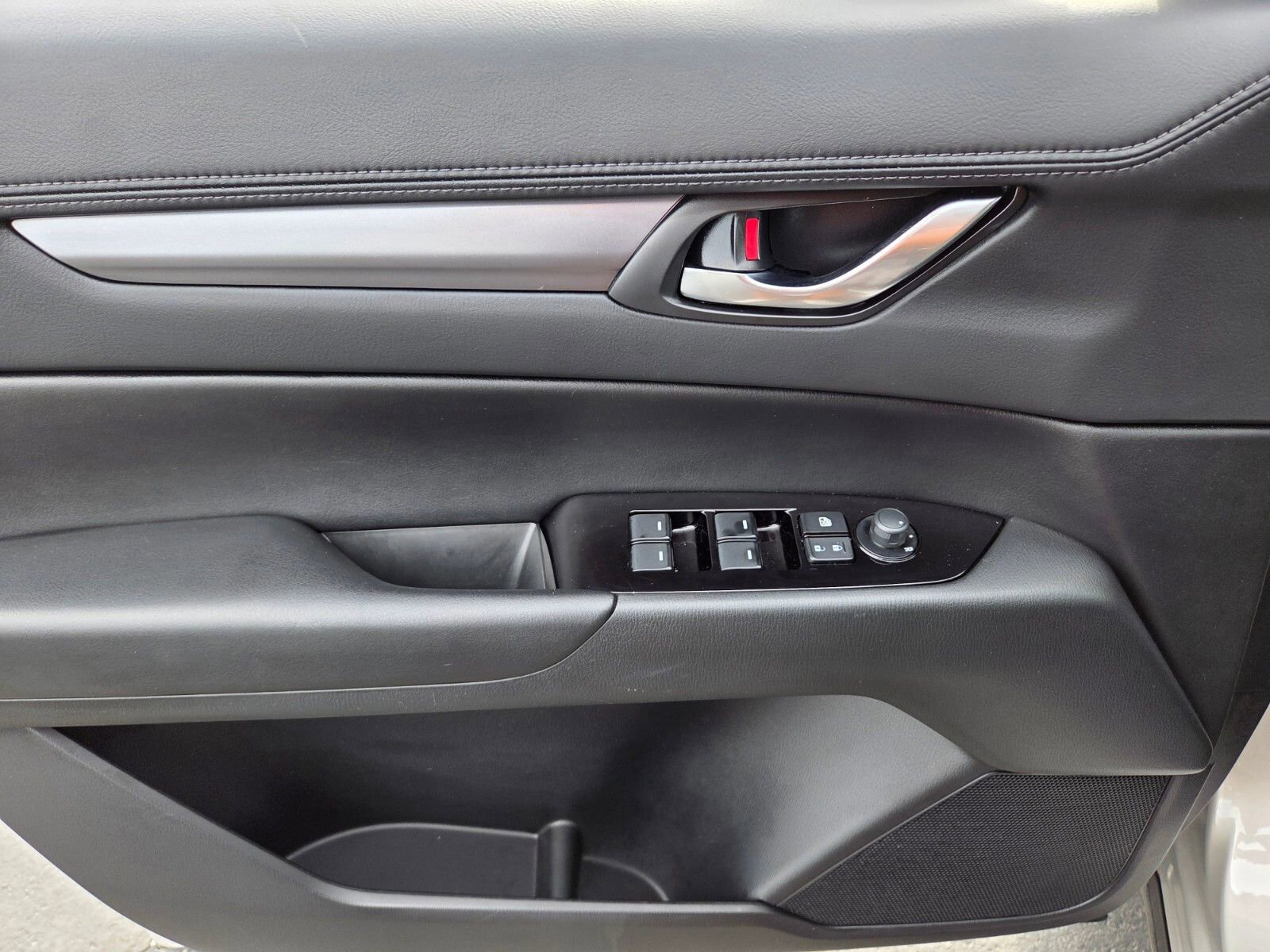 Used 2024 MAZDA CX-5 AWD 2.5 S w/ Select Package image 17