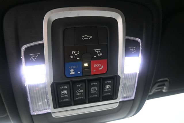 Used 2019 RAM 1500 Laramie AWD/4WD image 15